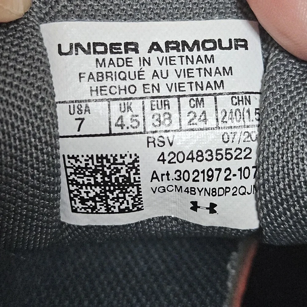 Under Armour Charged Assert 8 Women Size 7 Grey Pink Running Shoes 3021972-107